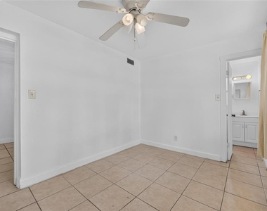 1005 E Flora Street - Photo Thumbnail 21