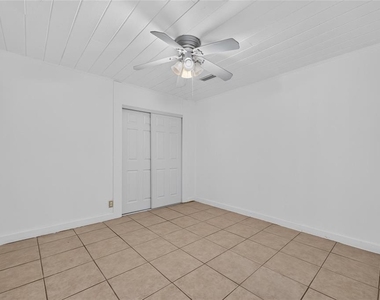 1005 E Flora Street - Photo Thumbnail 27