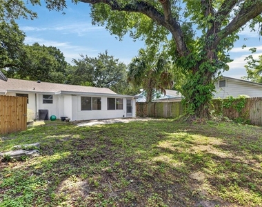 1005 E Flora Street - Photo Thumbnail 39