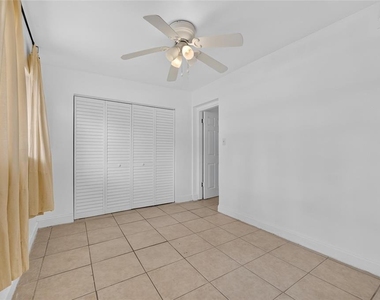 1005 E Flora Street - Photo Thumbnail 22