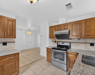 1005 E Flora Street - Photo Thumbnail 34