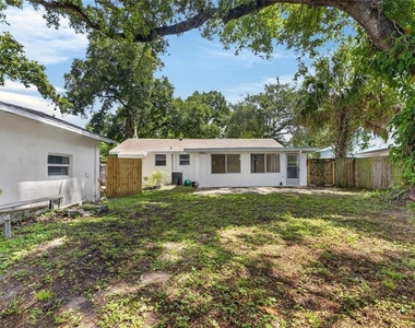 1005 E Flora Street - Photo Thumbnail 38