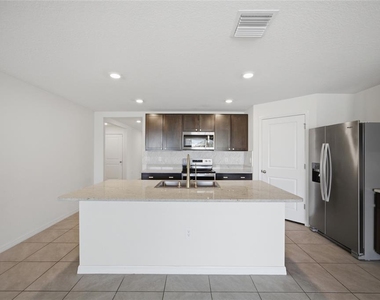 2812 Gumbo Limbo Drive - Photo Thumbnail 2