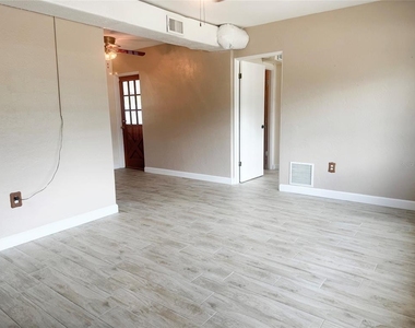 8916 Narcissus Avenue - Photo Thumbnail 5