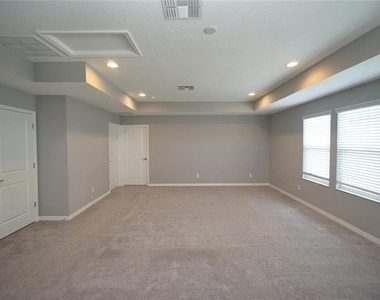 19460 Blossom Vine Lane - Photo Thumbnail 13