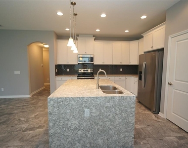 19460 Blossom Vine Lane - Photo Thumbnail 9