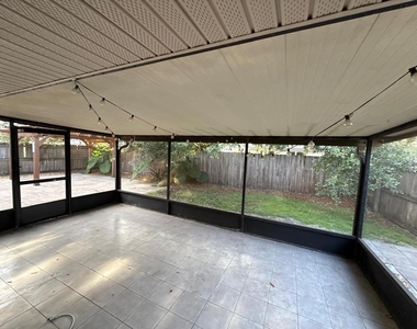 1215 Tuxford Drive - Photo Thumbnail 11