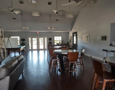 3893 Pompano Drive Se - Photo Thumbnail 17