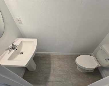 2073 Hallier Cove - Photo Thumbnail 15