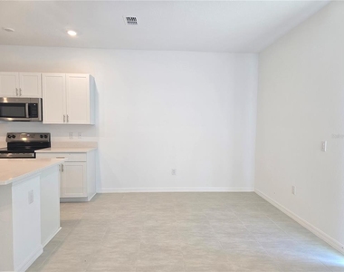 2073 Hallier Cove - Photo Thumbnail 14