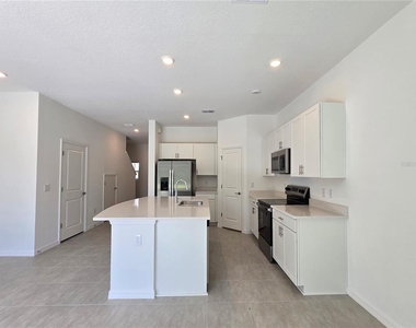 2073 Hallier Cove - Photo Thumbnail 10