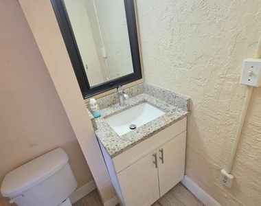 7730 Greybirch Terrace - Photo Thumbnail 10