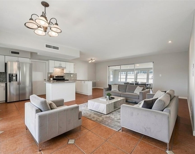 5056 42nd Street S - Photo Thumbnail 4