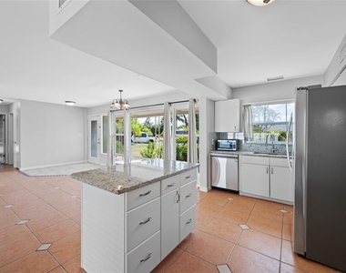 5056 42nd Street S - Photo Thumbnail 17