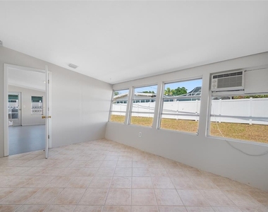 5056 42nd Street S - Photo Thumbnail 25