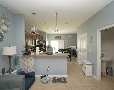 2709 Lantern Hill Avenue - Photo Thumbnail 2