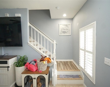 2709 Lantern Hill Avenue - Photo Thumbnail 9
