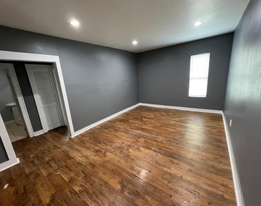 1708 E Nome Street - Photo Thumbnail 10