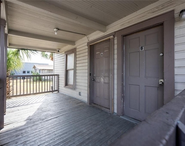 1701 S 14th - Photo Thumbnail 8