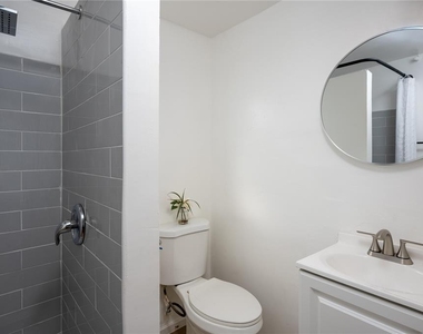 1701 S 14th - Photo Thumbnail 3