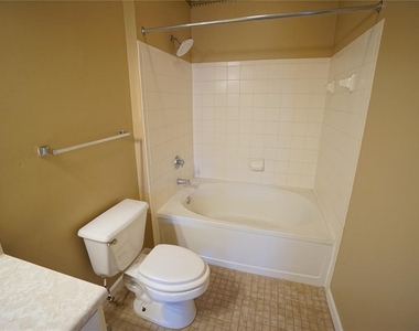 18004 Villa Creek Drive - Photo Thumbnail 19