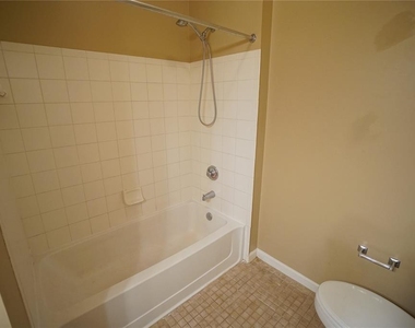 18004 Villa Creek Drive - Photo Thumbnail 10