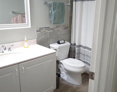 10122 Winsford Oak Boulevard - Photo Thumbnail 9