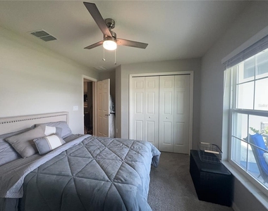 6911 Gideon Cir - Photo Thumbnail 15