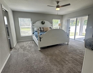 6911 Gideon Cir - Photo Thumbnail 18