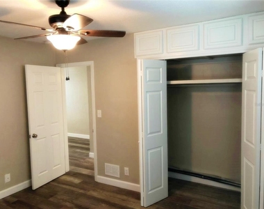 520 70th Street N - Photo Thumbnail 9