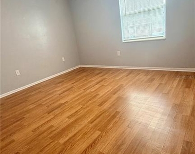 1920 E Edgewood Drive - Photo Thumbnail 12