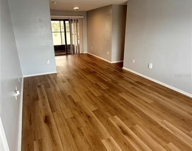 1920 E Edgewood Drive - Photo Thumbnail 2