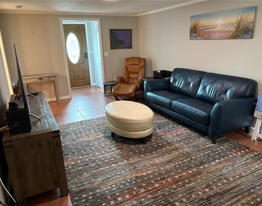 1010 Osprey Court - Photo Thumbnail 6