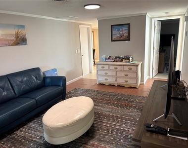 1010 Osprey Court - Photo Thumbnail 7