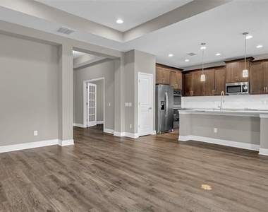 19455 Redwood Point Drive - Photo Thumbnail 4