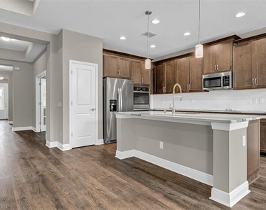 19455 Redwood Point Drive - Photo Thumbnail 11