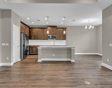 19455 Redwood Point Drive - Photo Thumbnail 9