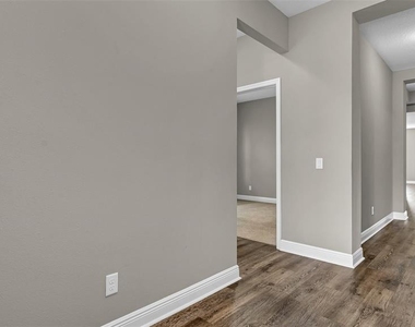 19455 Redwood Point Drive - Photo Thumbnail 3