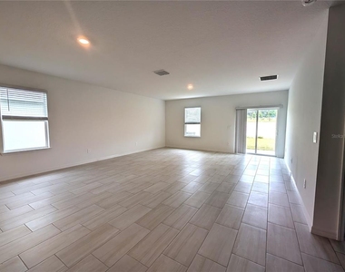 10171 Boger Ranch Ct - Photo Thumbnail 7