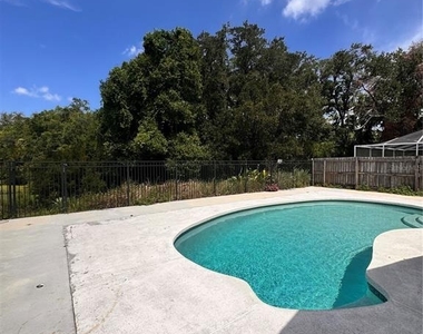 2070 Sarah Louise Drive - Photo Thumbnail 38