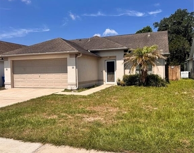 2070 Sarah Louise Drive - Photo Thumbnail 1