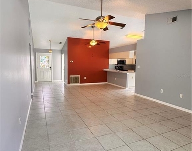 2070 Sarah Louise Drive - Photo Thumbnail 12