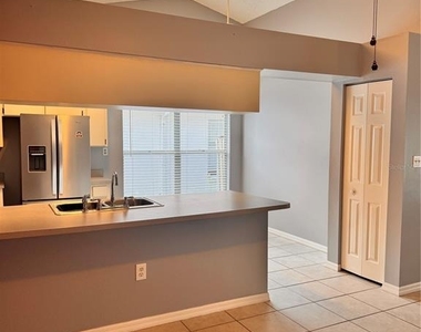2070 Sarah Louise Drive - Photo Thumbnail 8