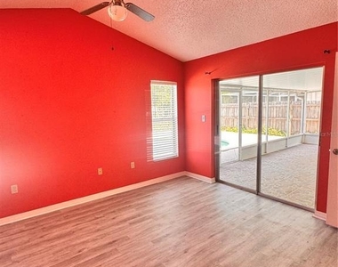 2070 Sarah Louise Drive - Photo Thumbnail 18