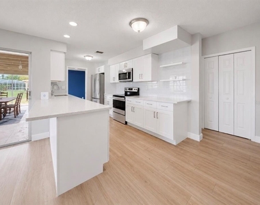 1729 Bikini Court - Photo Thumbnail 8