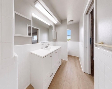 1729 Bikini Court - Photo Thumbnail 25