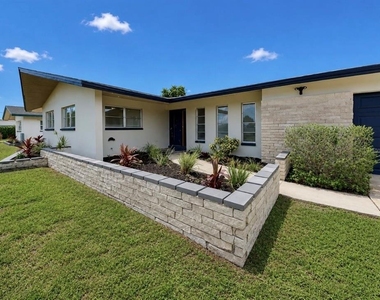 1729 Bikini Court - Photo Thumbnail 3