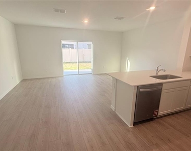 17209 English Chestnut Way - Photo Thumbnail 3