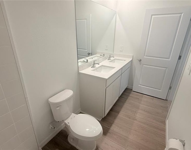 17209 English Chestnut Way - Photo Thumbnail 17