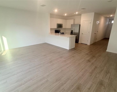 17209 English Chestnut Way - Photo Thumbnail 4